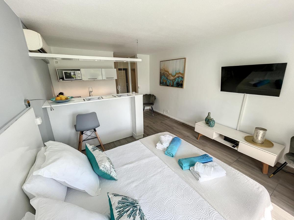 Blue Paradise Studio Avec Acces Privatif Plage Le Gosier  Exterior photo